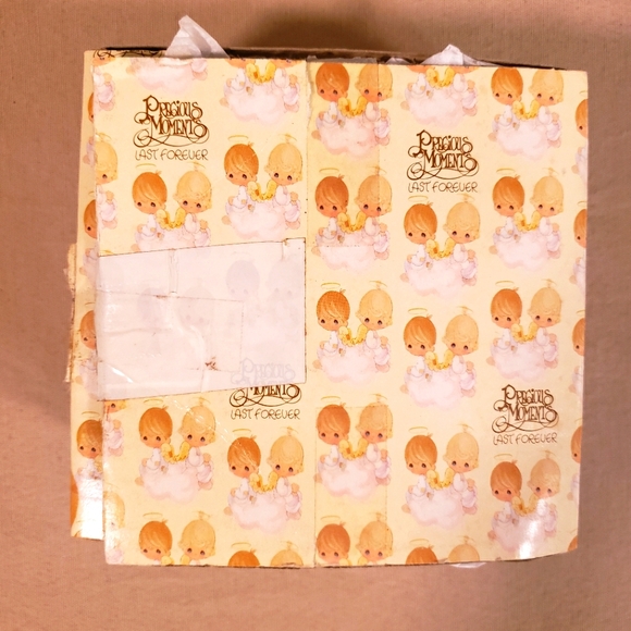 PRECIOUS MOMENTS VINTAGE SET OF 4 CHRISTMAS ANGEL BELLS - Picture 10 of 10